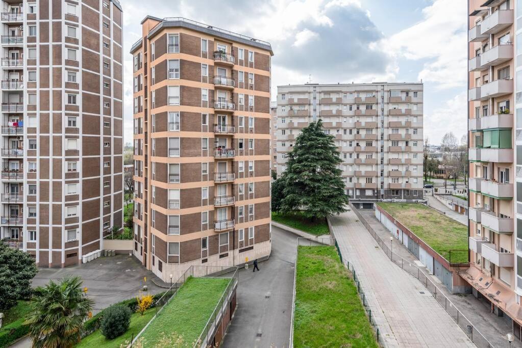 Green Oasis In Milan - Apartment Free Wifi - Policlinico San Donato - サン・ドナート・ミラネーゼ エクステリア 写真
